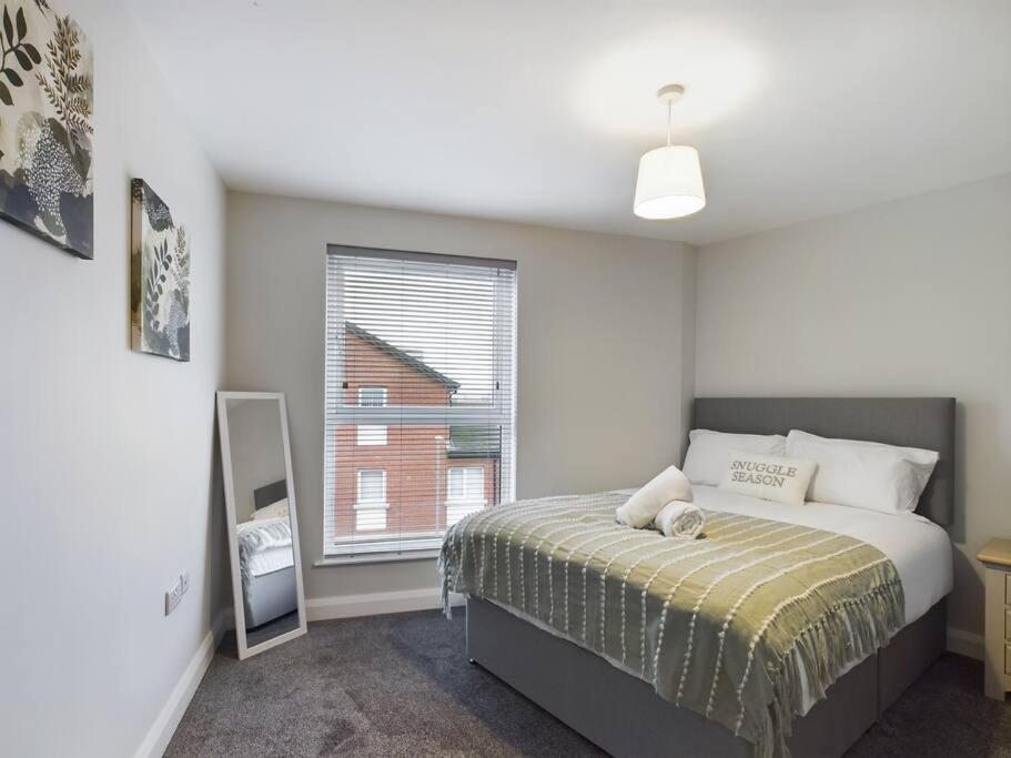 Contemporary 2-Bedroom Apartment Belfast Bagian luar foto