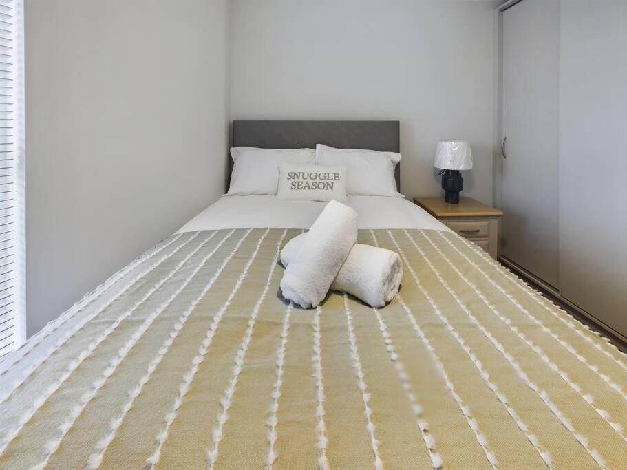 Contemporary 2-Bedroom Apartment Belfast Bagian luar foto