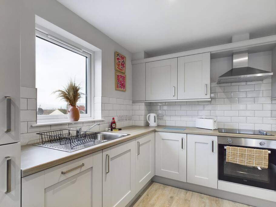 Contemporary 2-Bedroom Apartment Belfast Bagian luar foto
