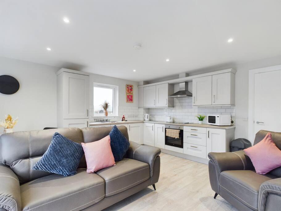 Contemporary 2-Bedroom Apartment Belfast Bagian luar foto