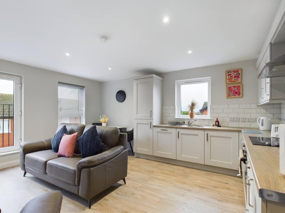 Contemporary 2-Bedroom Apartment Belfast Bagian luar foto